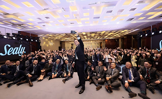 百年驭势 笃行增长｜丝涟中国2026年度经销商大会圆满落幕